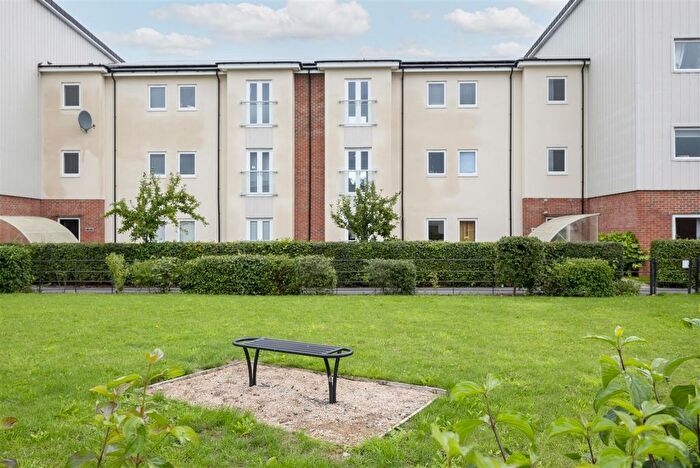 2 Bedroom Flat For Sale In Mallard Close, Southam, CV47