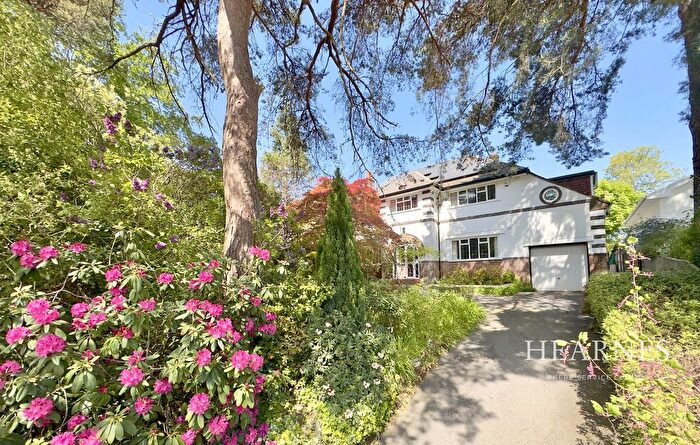 4 Bedroom Detached House For Sale In East Avenue, Talbot Woods, Bournemouth, BH3
