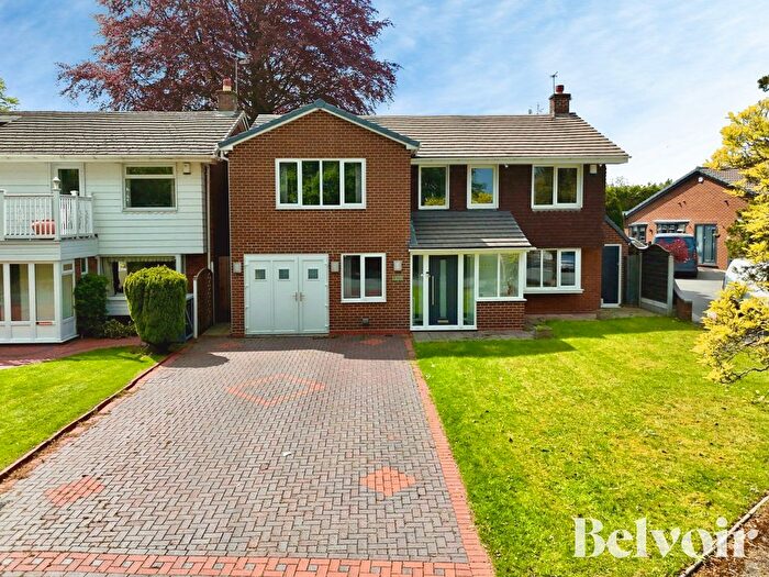 4 Bedroom Detached House For Sale In Beechwood Close, Bloxwich, Walsall, WS3