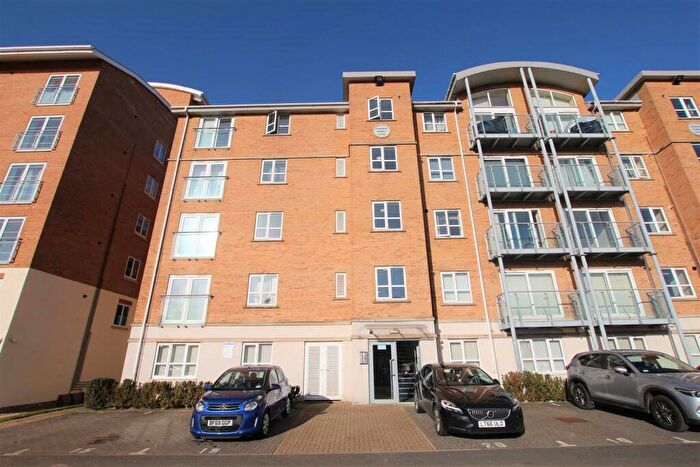 2 Bedroom House To Rent In Lion Court, Northampton, NN4