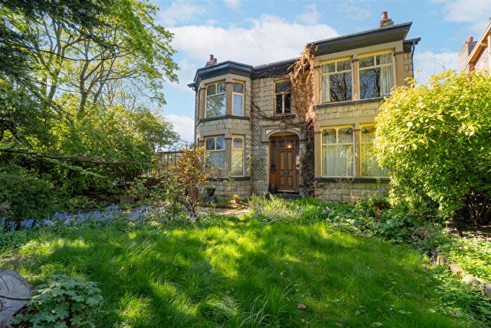 3 Bedroom Detached House For Sale In Upper Chorlton Road, Old Trafford, M16