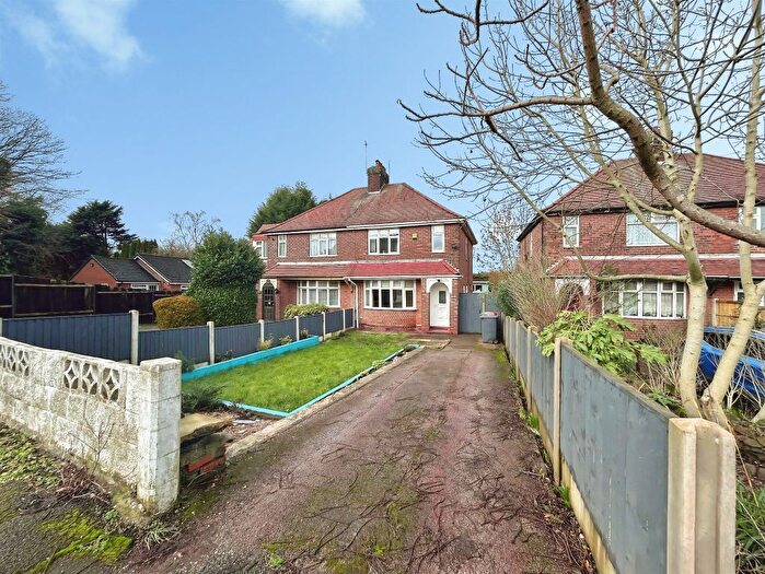 3 Bedroom Semi-Detached House For Sale In Church Street, Eastwood, Nottingham, NG16