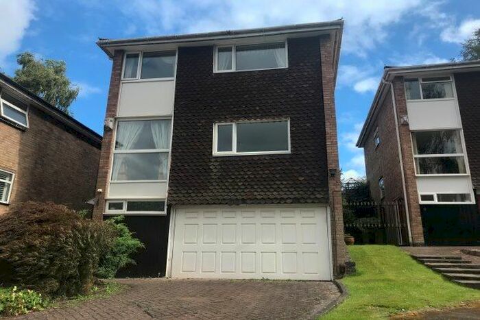 4 Bedroom Property To Rent In Woodland Rise, Sutton Coldfield, B73