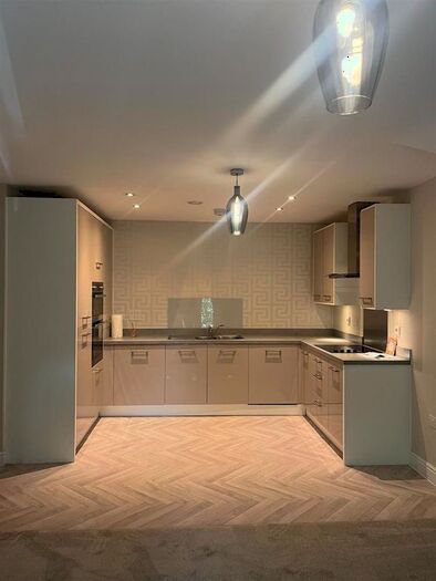2 Bedroom Flat To Rent In Baytree Court, Prestwich, Manchester, M25