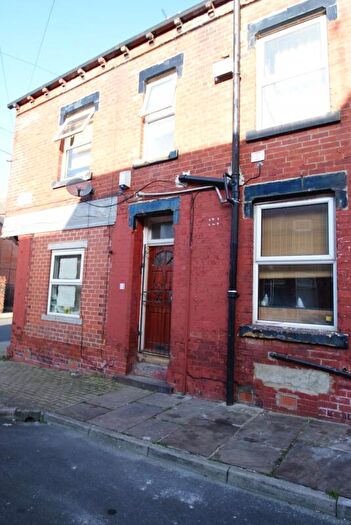 4 Bedroom Terraced House To Rent In Harold Mount, Hyde Park, Leeds, LS6