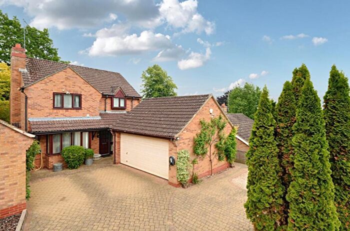 4 Bedroom Detached House For Sale In Spring Lane, Flore, NN7
