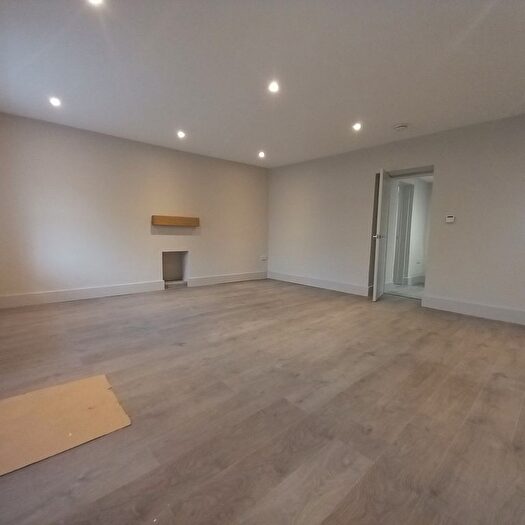 2 Bedroom Cottage To Rent In Baptist Street, Holyhead, LL65