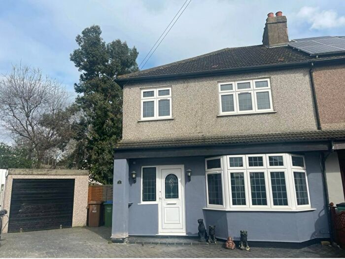 3 Bedroom Semi-Detached House To Rent In Ruskin Grove, Welling, Kent, DA16