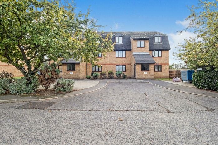 1 Bedroom Flat To Rent In Blanford Close, Mitre House, RM7