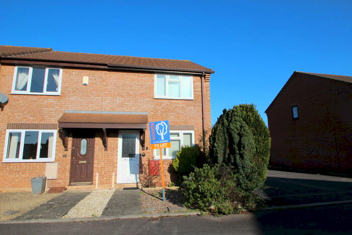 2 Bedroom End Of Terrace House To Rent In Meadow Way, Bradley Stoke, Bristol, BS32