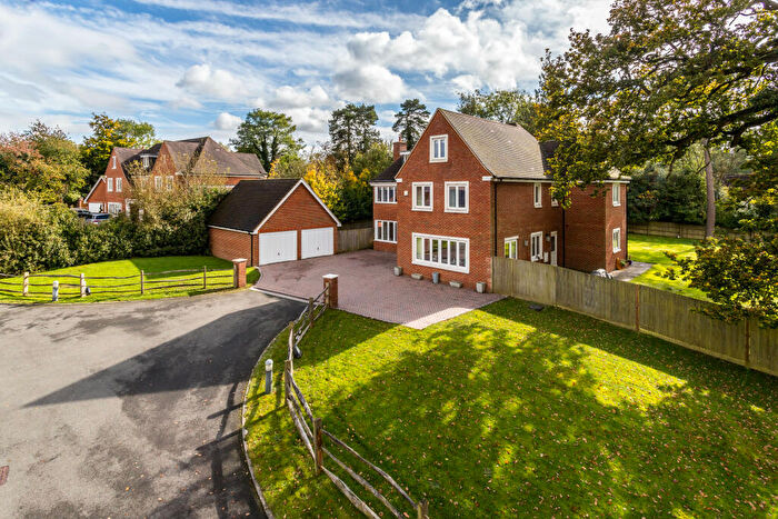 5 Bedroom Detached House For Sale In Rook Lane, Caterham, CR3