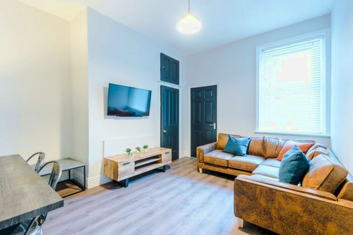 5 Bedroom Terraced House To Rent In Dinsdale Road, Newcastle, NE2