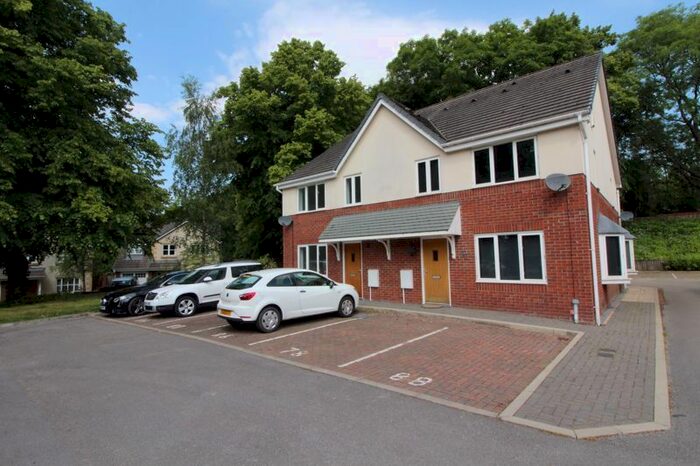 2 Bedroom Property To Rent In Clarendon Gardens, Bromley Cross, Bolton, BL7