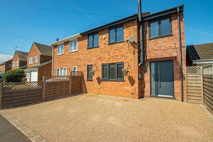 4 Bedroom Semi-Detached House For Sale In College Drive, Heacham, PE31