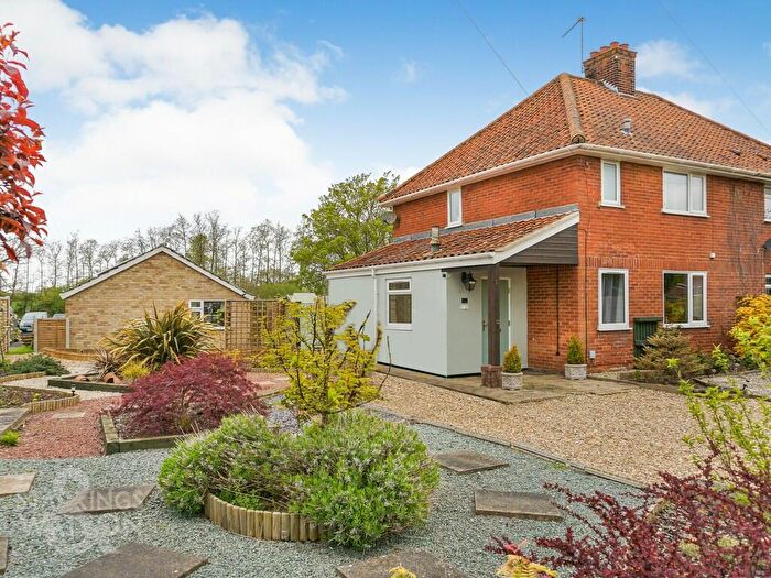 3 Bedroom Semi-Detached House For Sale In The Boundaries, Geldeston Road, Gillingham, NR34