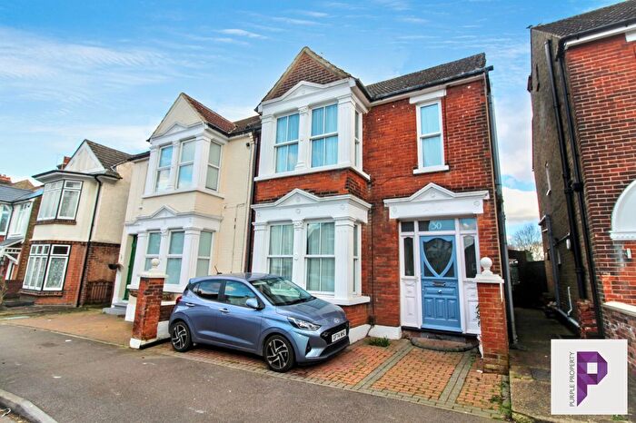 3 Bedroom Semi Detached House For Sale In First Avenue, Kent, ME7