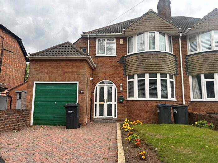 3 Bedroom Semi Detached House For Sale In Court Lane, Erdington, Birmingham, West Midlands, B23