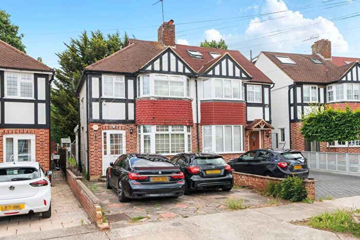3 Bedroom Semi-Detached House For Sale In Bargate Close, New Malden, KT3