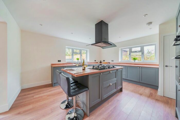 4 Bedroom Detached House To Rent In Kingshill, Cirencester, GL7
