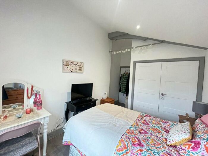1 Bedroom Apartment To Rent In Goldstone Street, Hove, BN3