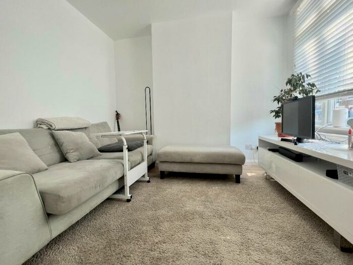 2 Bedroom Terraced House To Rent In Exeter Road, Croydon, CR0