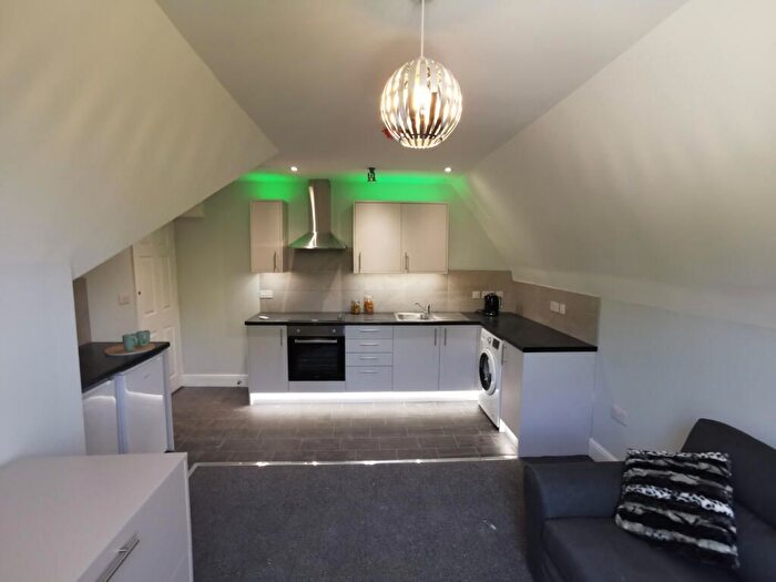 3 Bedroom Flat To Rent In Ethelbert Road, Canterbury, CT1