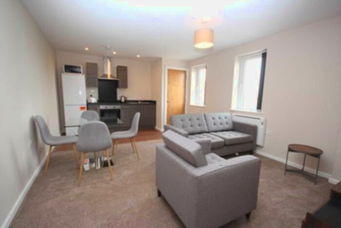 1 Bedroom Flat To Rent In Park Rise Seymour Grove, Manchester, M16