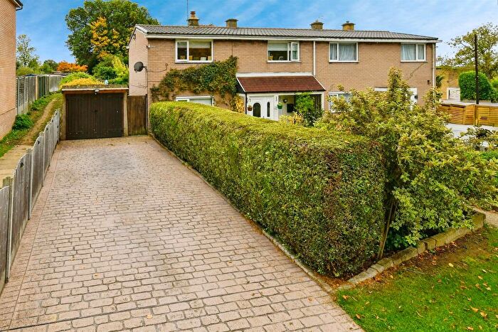 3 Bedroom Semi-Detached House For Sale In Newgate, Off Valley Way, Stevenage, SG2