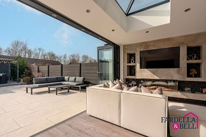 2 Bedroom Semi Detached House For Sale In Deerpark Road, Burnley, BB10