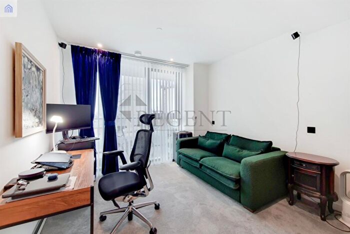 2 Bedroom Apartment To Rent In Merino Gardens, London Dock, E1W