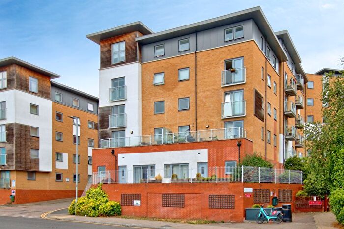 2 Bedroom Flat For Sale In Ship Wharf, Colchester, CO2
