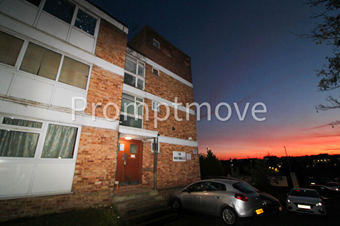 1 Bedroom Flat To Rent In - Crescent Road Luton, LU2