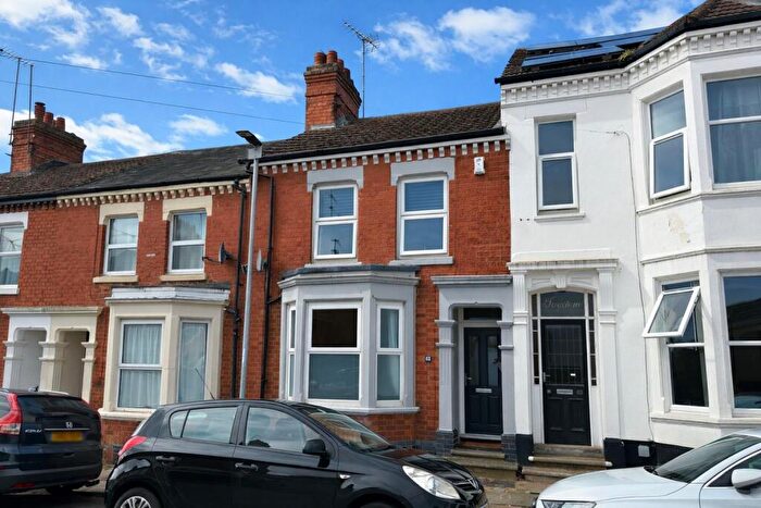 3 Bedroom Terraced House For Sale In Edinburgh Road, Northampton, NN2