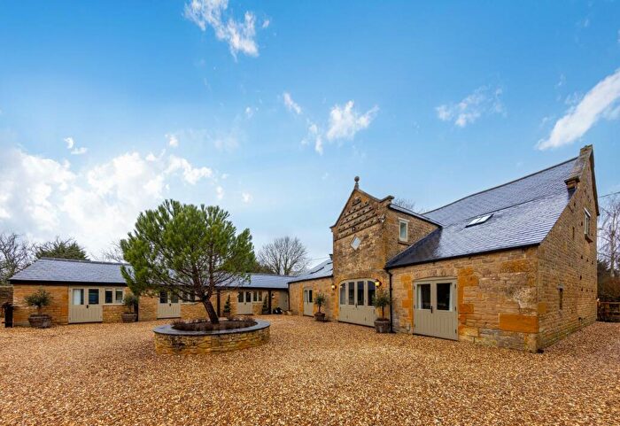 6 Bedroom Detached House For Sale In London Road, Moreton-In-Marsh, GL56