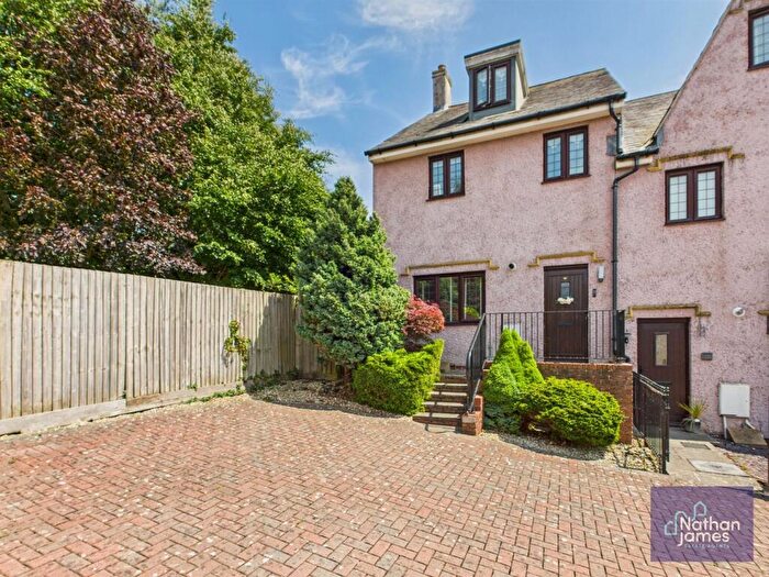 4 Bedroom House For Sale In King Harolds View, Portskewett, Caldicot, NP26