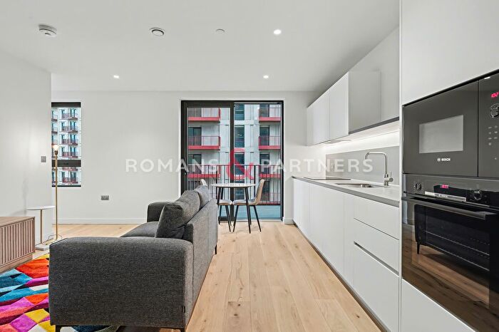 1 Bedroom Flat To Rent In Parkview, Peninsula Gardens, SE10