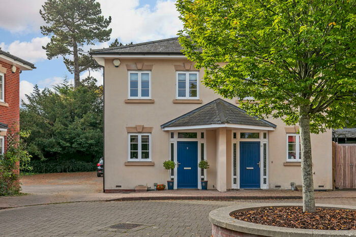 2 Bedroom Semi-Detached House To Rent In Mornington Drive, Winchester, SO22