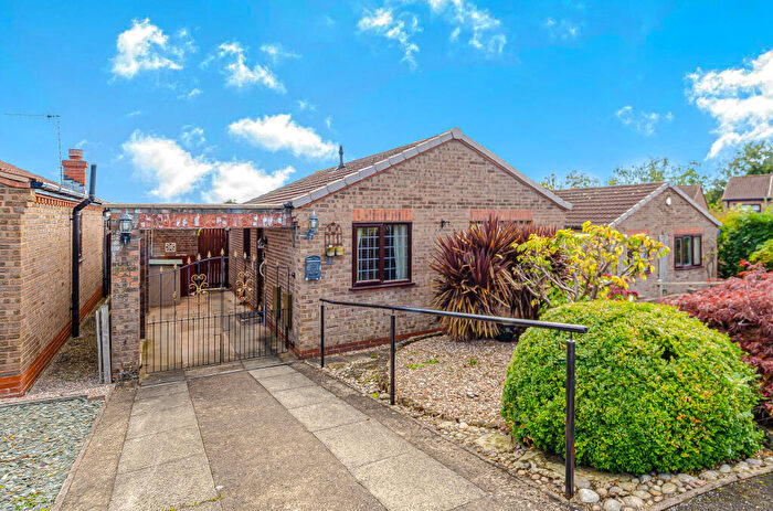 2 Bedroom Bungalow For Sale In Stanage Way, Chesterfield, S40