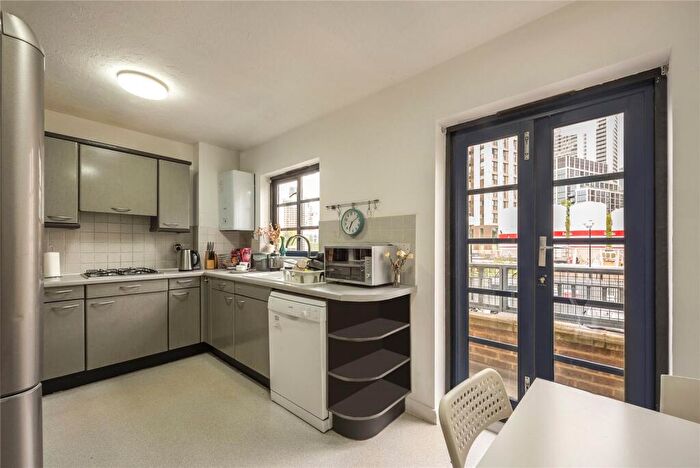 3 Bedroom Terraced House To Rent In Lovegrove Walk, Blackwall, E14