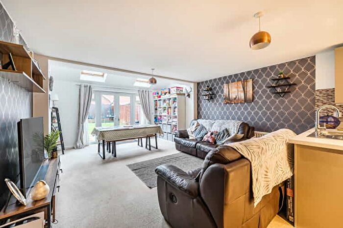 4 Bedroom Semi-detached House For Sale In Potter Crescent, Wokingham, Berkshire, RG41