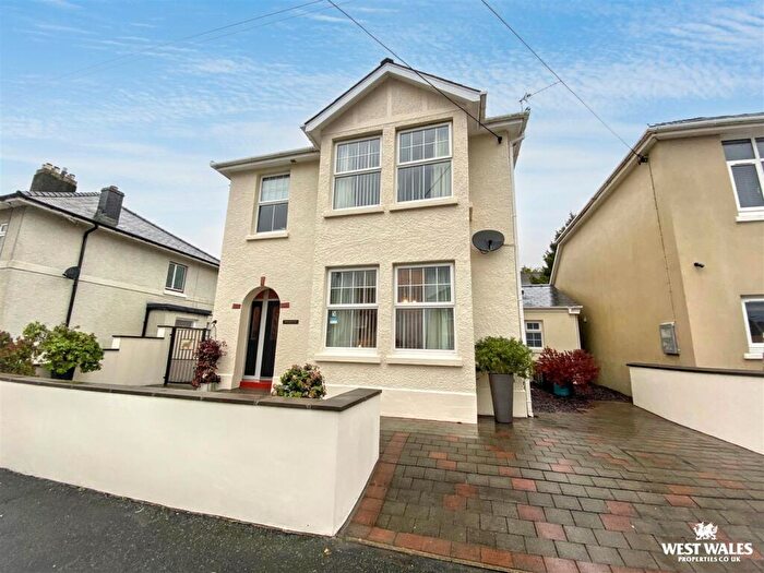 4 Bedroom Detached House For Sale In Parc Thomas, Carmarthen, SA31
