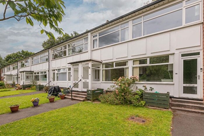 2 Bedroom Flat To Rent In Hillside Court, Chapel Allerton, Leeds, LS7