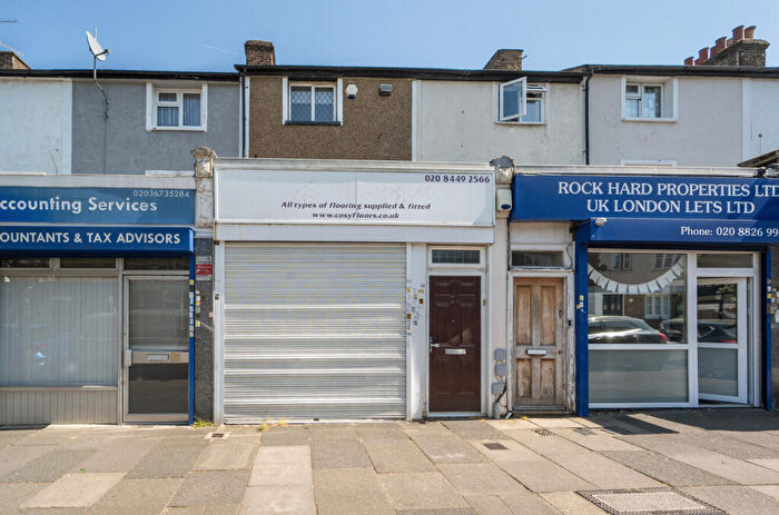 4 Bedroom Terraced House For Sale In Lytton Road, New Barnet, Barnet, EN5