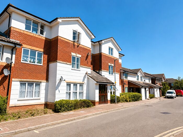 2 Bedroom Flat For Sale In Ground Floor Apartment Close To Shops And Travel Links - No Onward Chain - Windsor Court, ME7