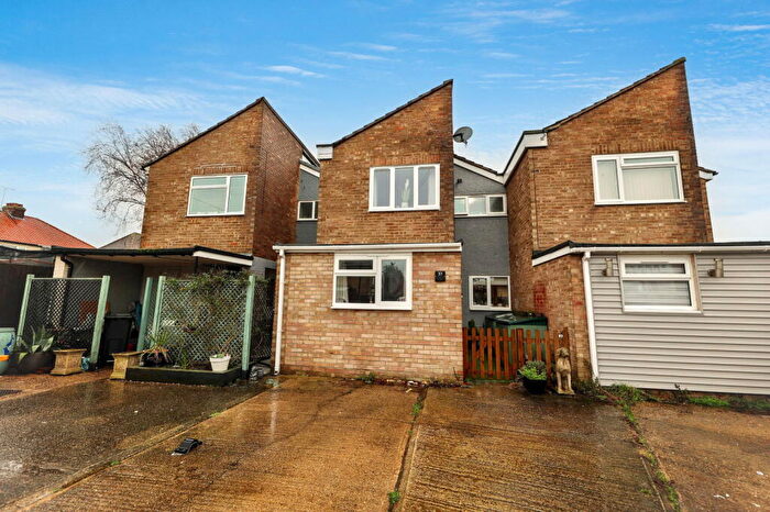 4 Bedroom Terraced House For Sale In Marlborough Close, Clacton-on-sea, CO15