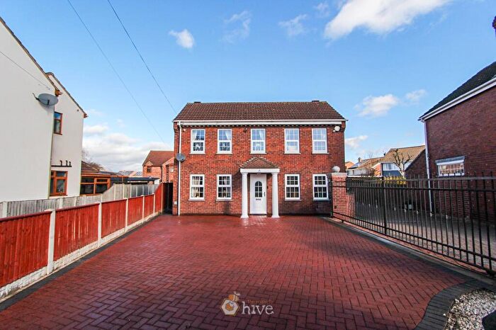 4 Bedroom Detached House For Sale In Station Road, Hatfield, Doncaster, DN7