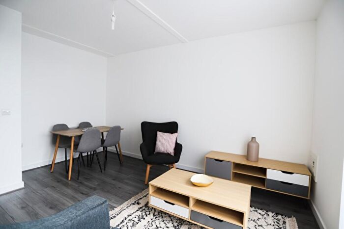 2 Bedroom Apartment To Rent In Kings Dock Mill, Liverpool Liverpool, L1
