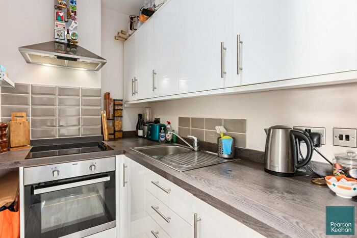 1 Bedroom Apartment For Sale In Sackville Road, Hove, BN3