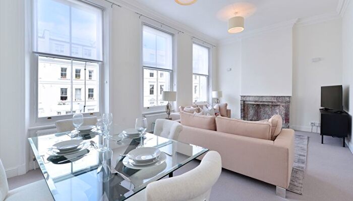 2 Bedroom Flat To Rent In Somerset Court, Lexham Gardens, Kensington, W8