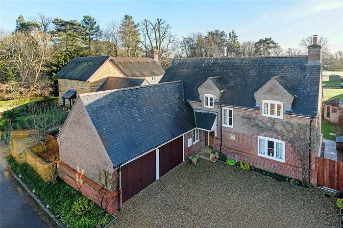 4 Bedroom Detached House For Sale In Turners Farm Close, Hannington, Northampton, Northamptonshire NN6